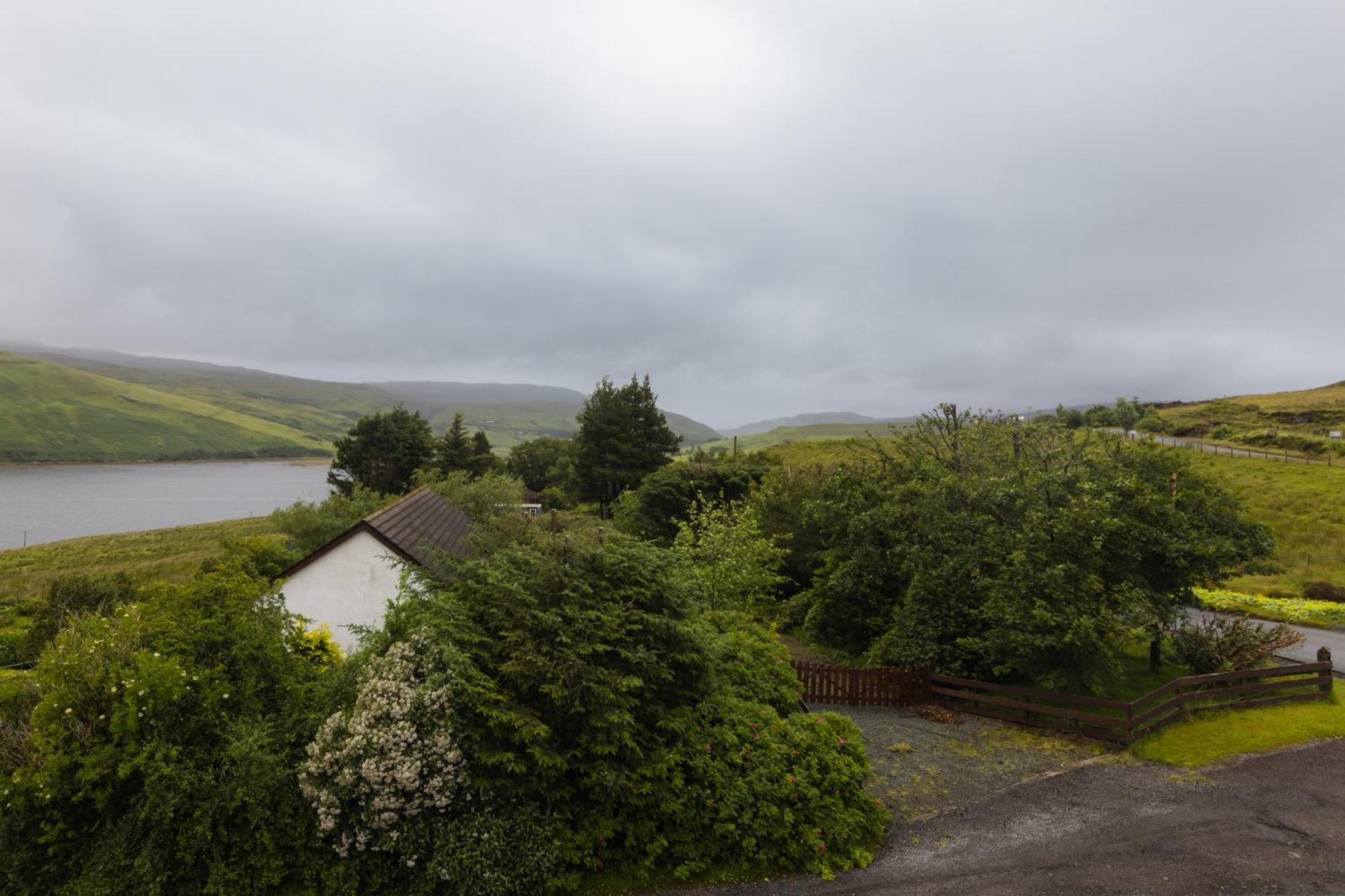Luxury Cottage With Stunning Views By Fairy Pools 4 Carbost  Exteriör bild